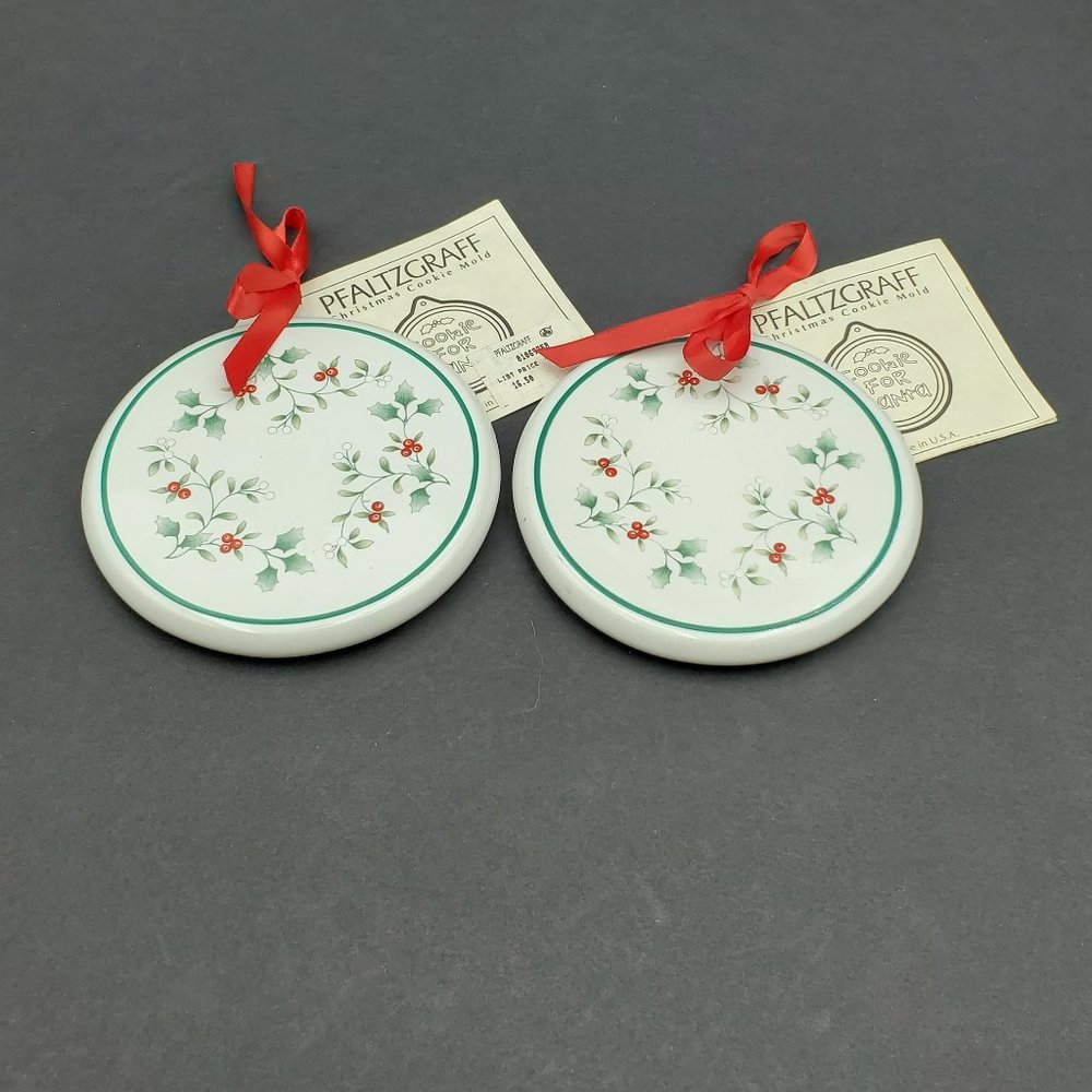Pfaltzgraff Winterberry Cookie Molds Trivets Coasters Cookie for Santa